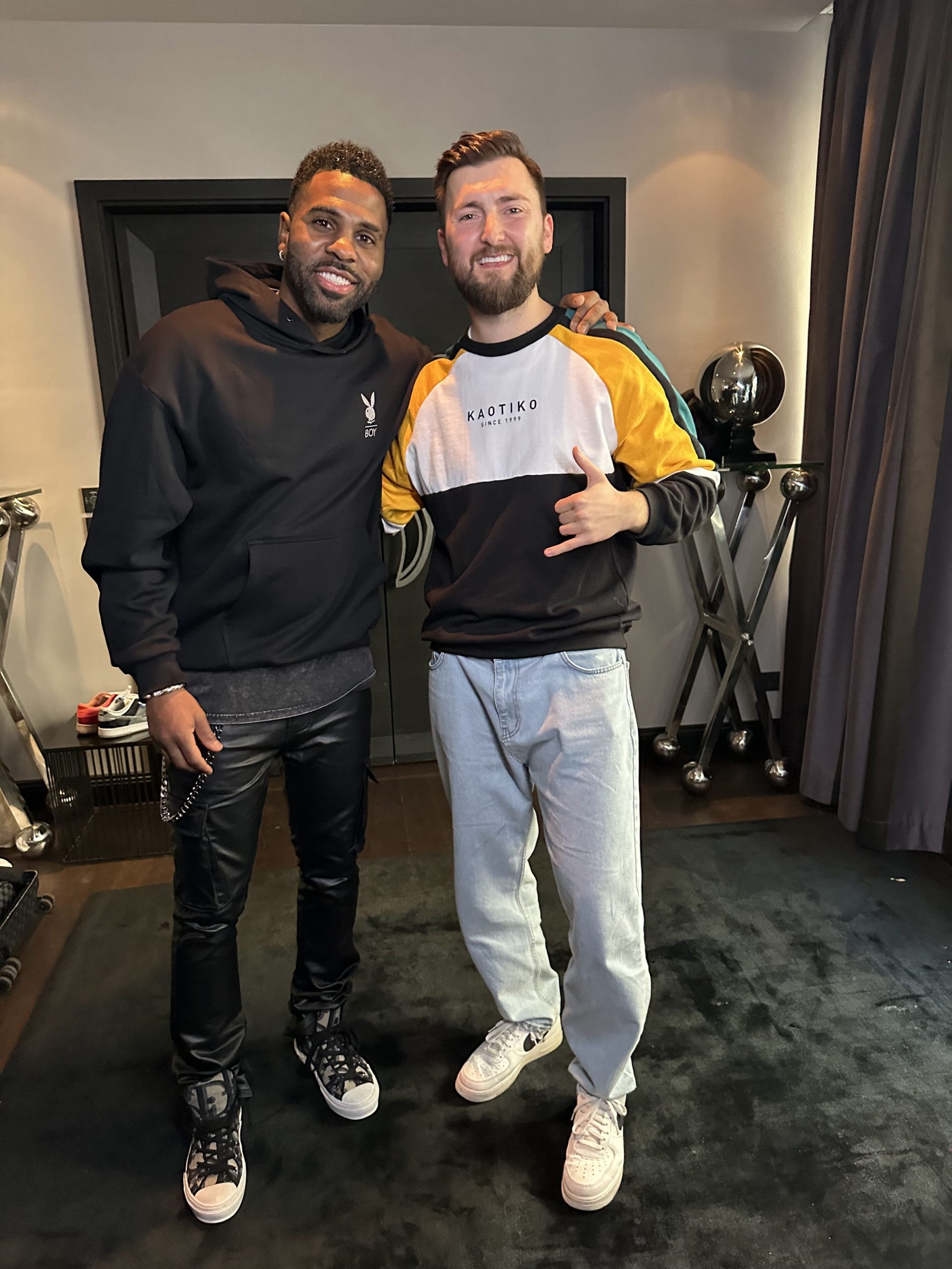 Witalij Moisejew mit Jason Derulo